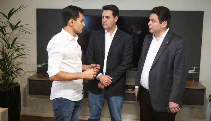 Foto - Assessoria  Ratinho Junior anuncia plataforma de combate a incêndios de grande altura para Cascavel